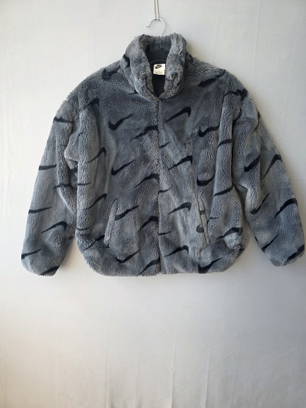 Nike Faux Fur Swoosh Jacket Women'd XL Gray Black Allover Logo Full Zip
